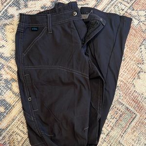 Boys Kuhl renegade pants- excellent condition